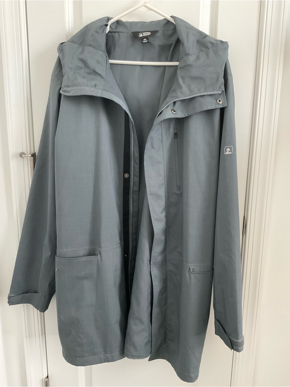 Eastern Mountain Sports Men's Hooded Raincoat